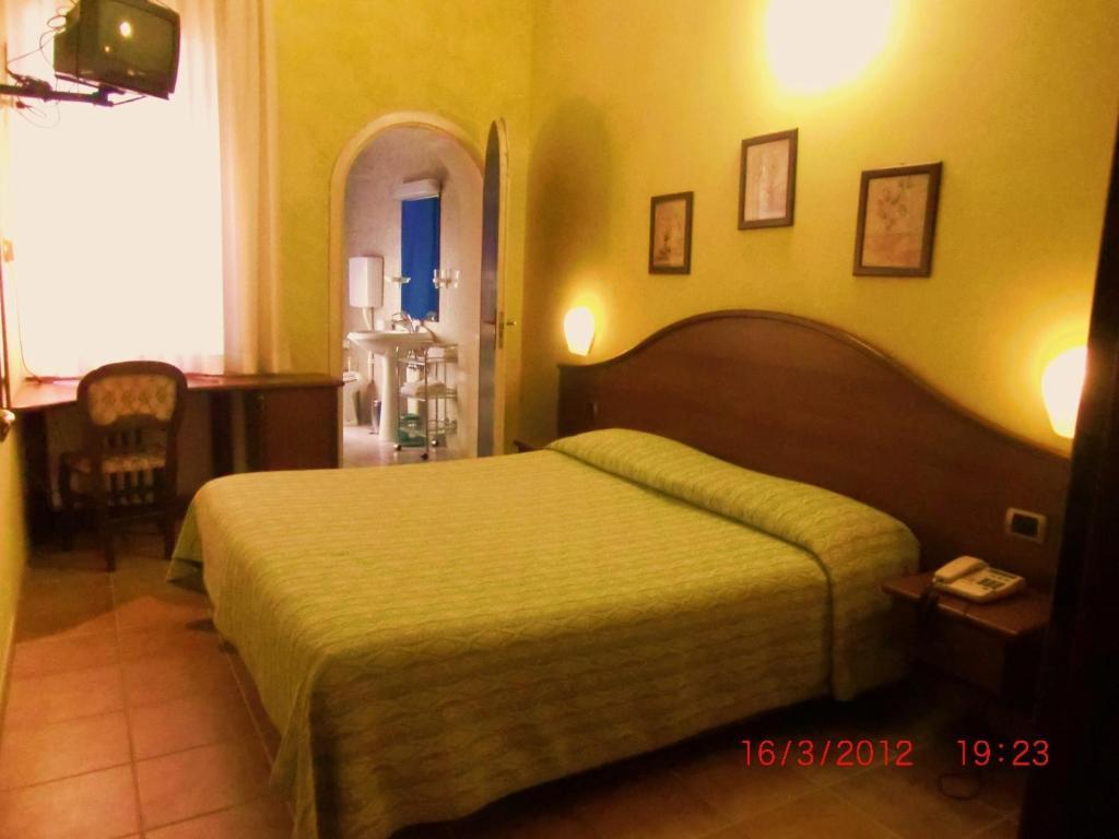 Hotel Cavour Verona Pokoj fotografie